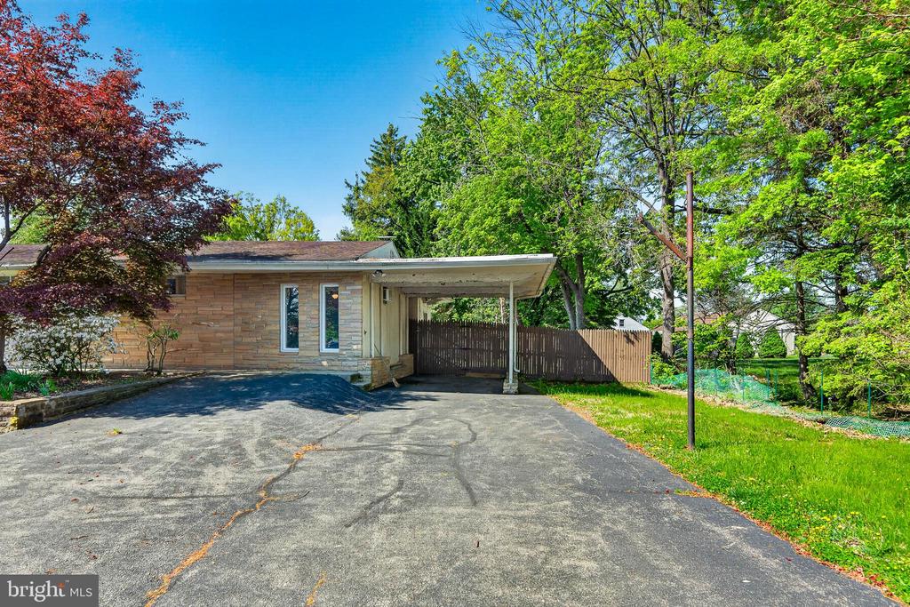 2615 DOGWOOD LANE