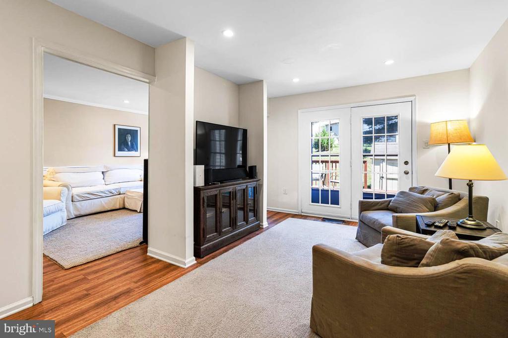 1711 SMEDLEY COURT
