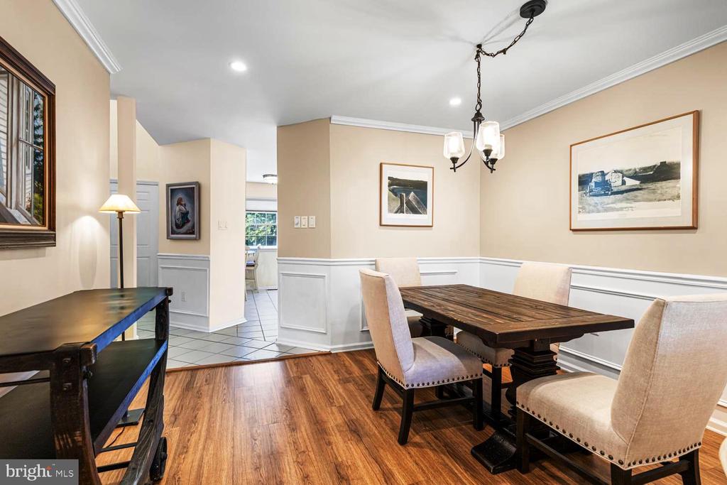 1711 SMEDLEY COURT