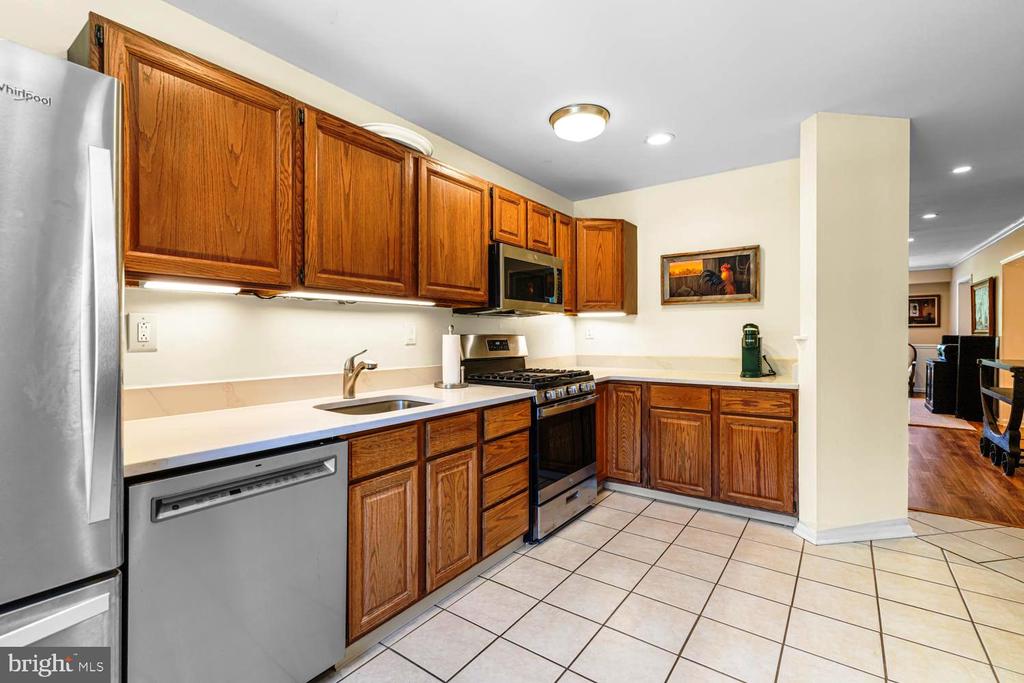 1711 SMEDLEY COURT