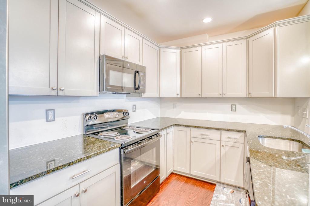 1529 DEKALB STREET Unit: 130