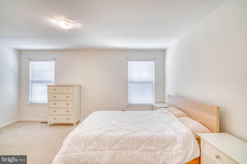 1529 DEKALB STREET Unit: 130