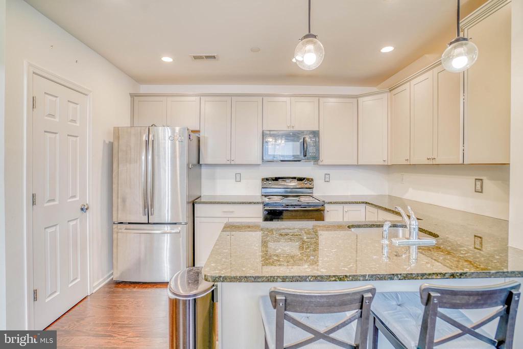1529 DEKALB STREET Unit: 130