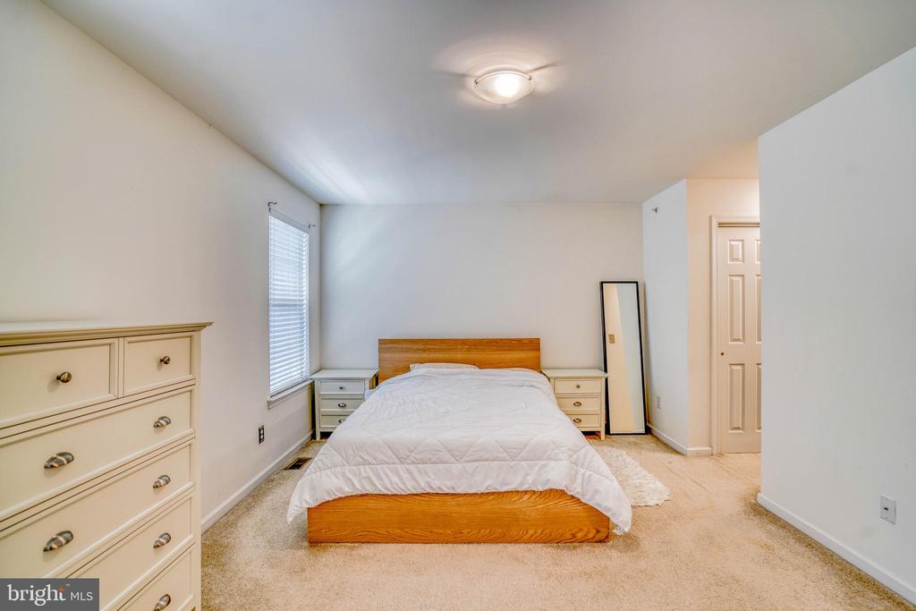 1529 DEKALB STREET Unit: 130