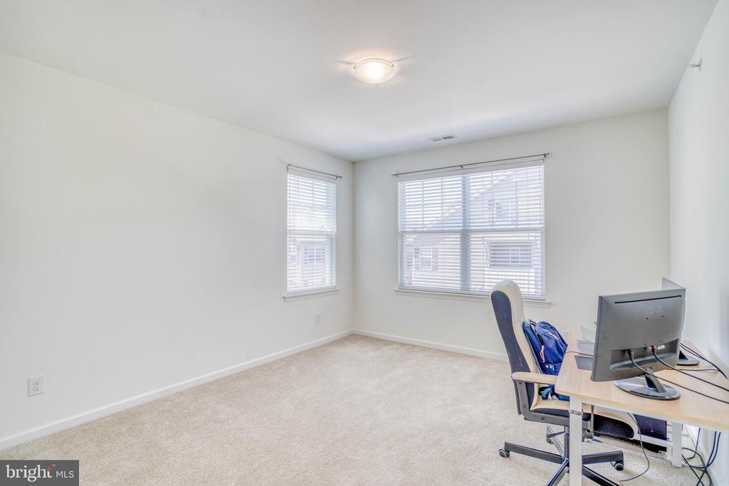 1529 DEKALB STREET Unit: 130