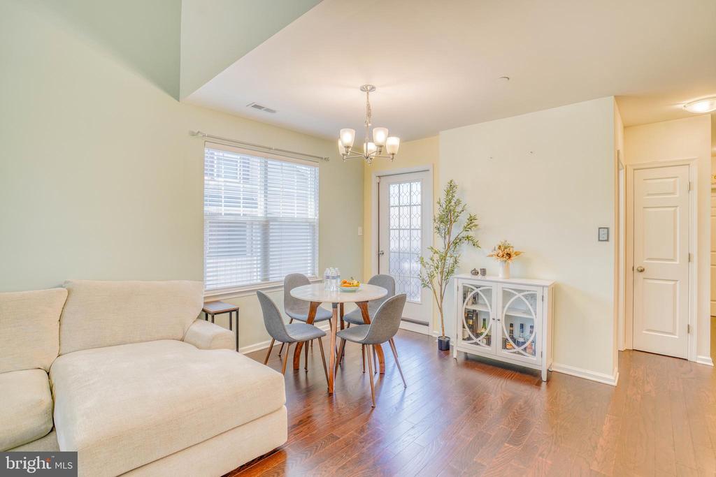 1529 DEKALB STREET Unit: 130