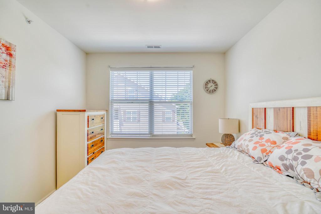 1529 DEKALB STREET Unit: 130