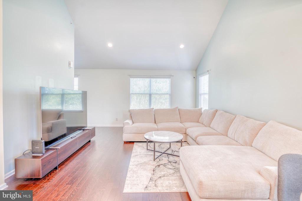 1529 DEKALB STREET Unit: 130