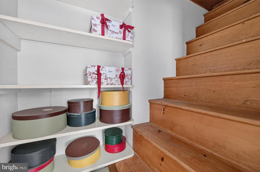 1815 GREEN BRIAR DRIVE Unit:           