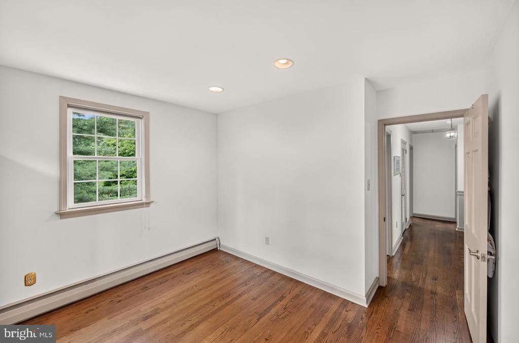 1815 GREEN BRIAR DRIVE Unit:           
