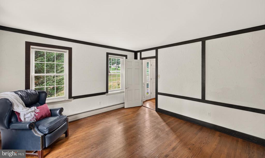 1815 GREEN BRIAR DRIVE Unit:           