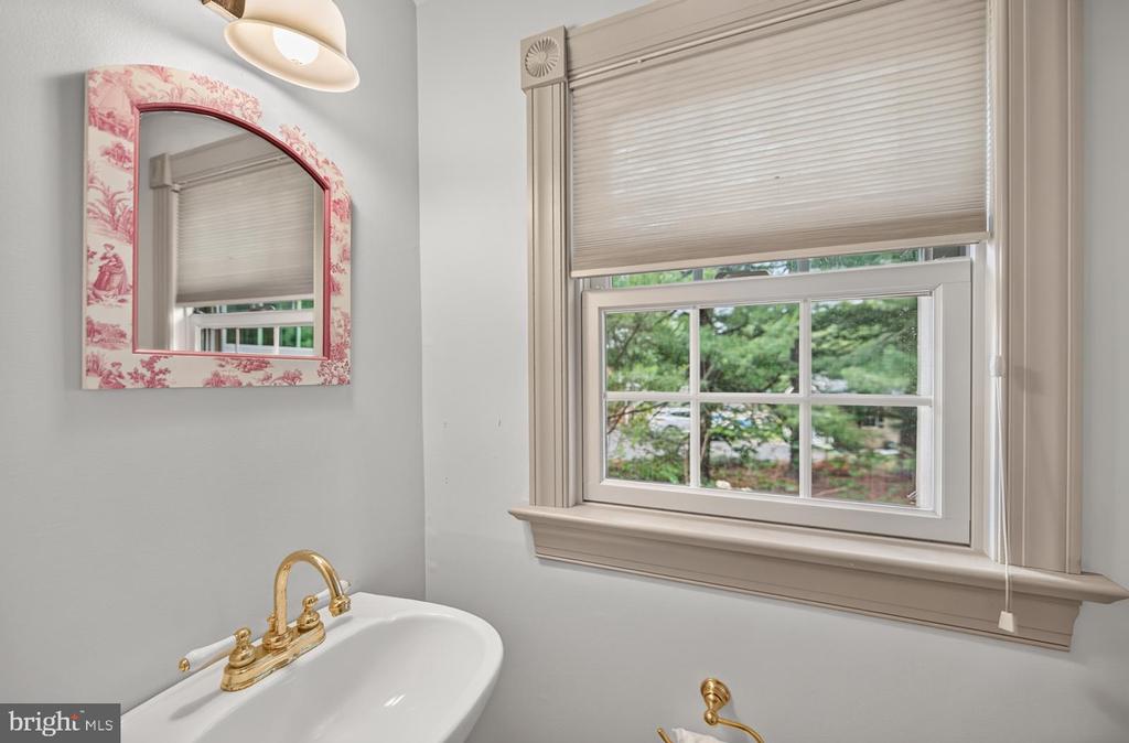 1815 GREEN BRIAR DRIVE Unit:           