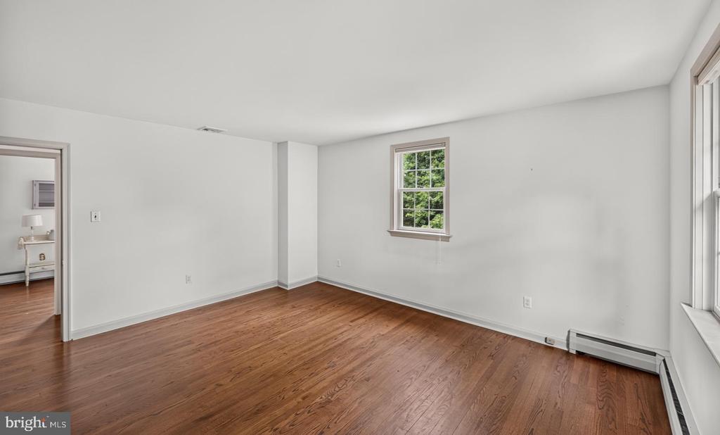 1815 GREEN BRIAR DRIVE Unit:           