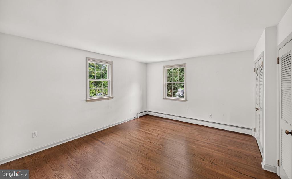 1815 GREEN BRIAR DRIVE Unit:           