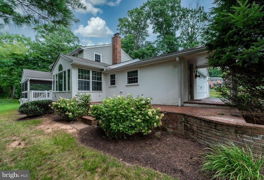 1815 GREEN BRIAR DRIVE Unit:           