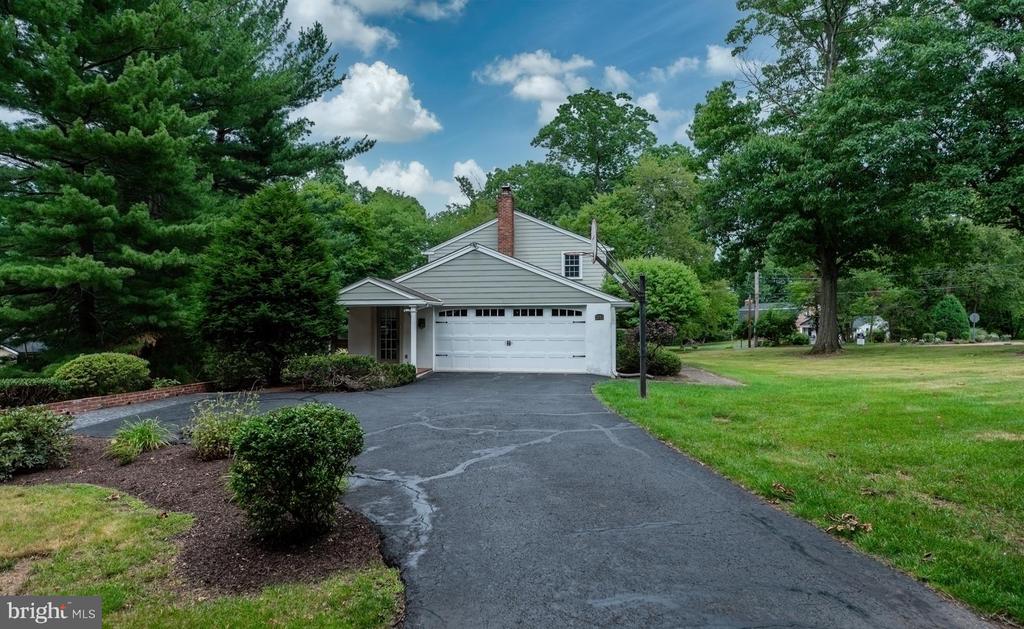 1815 GREEN BRIAR DRIVE Unit:           