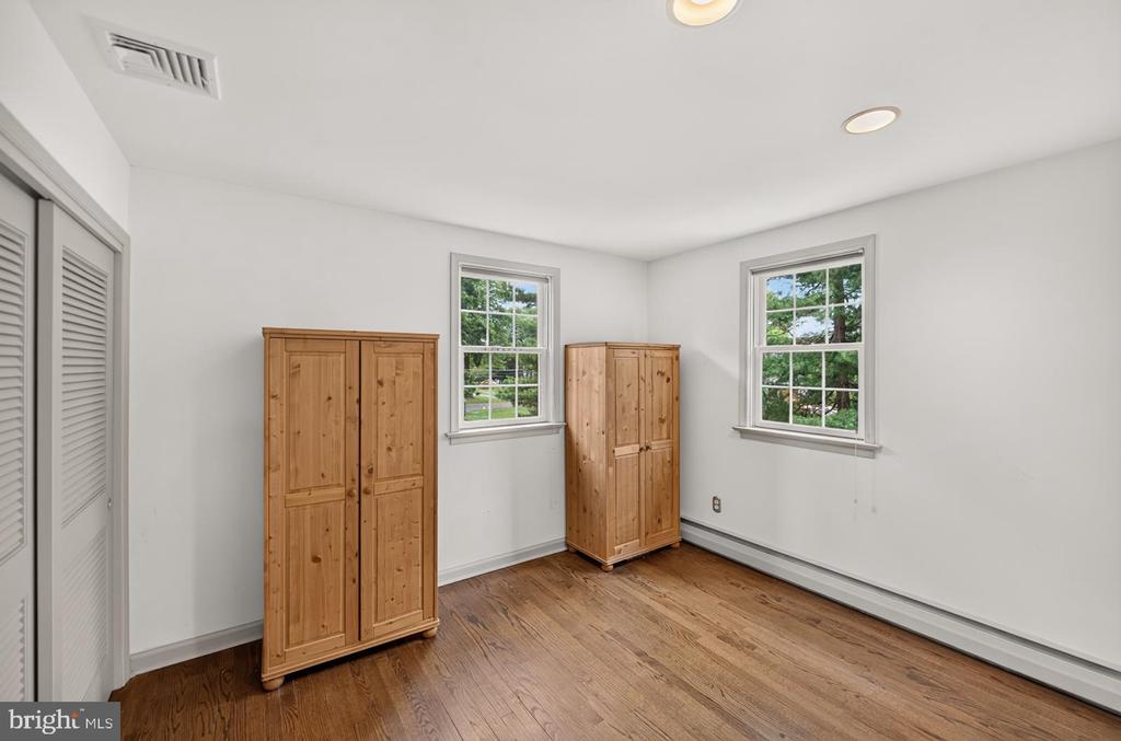 1815 GREEN BRIAR DRIVE Unit:           