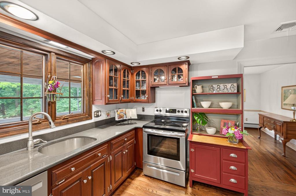 1815 GREEN BRIAR DRIVE Unit:           