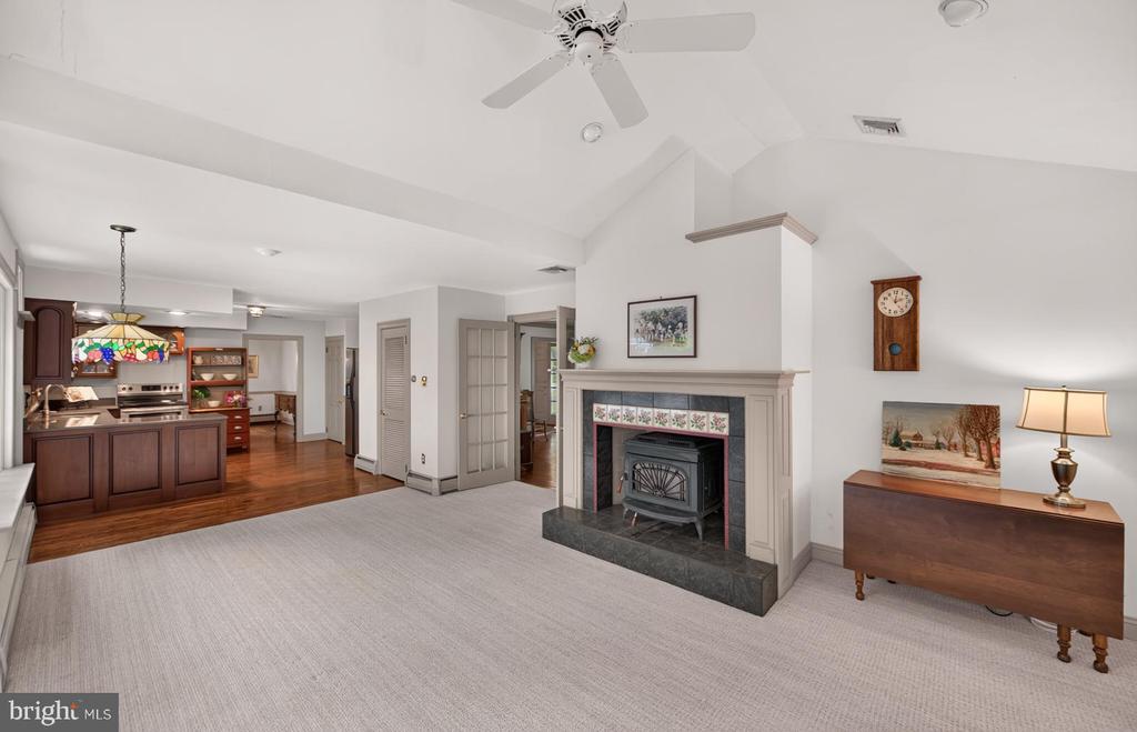 1815 GREEN BRIAR DRIVE Unit:           