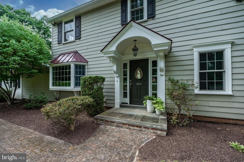 1815 GREEN BRIAR DRIVE Unit:           