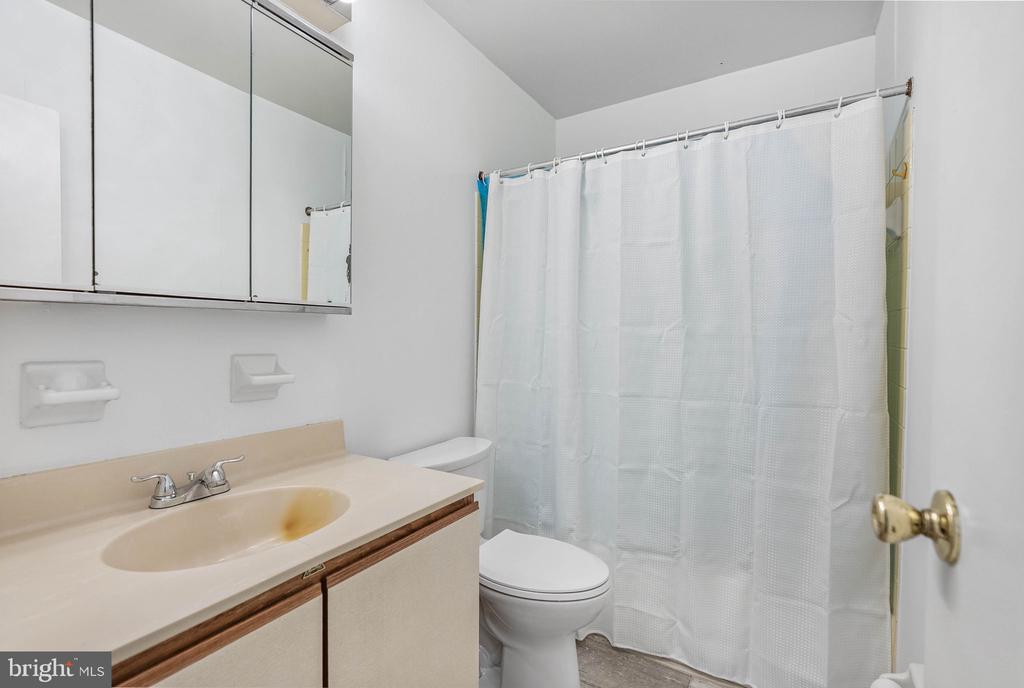 104 HAMPSTEAD DRIVE 104