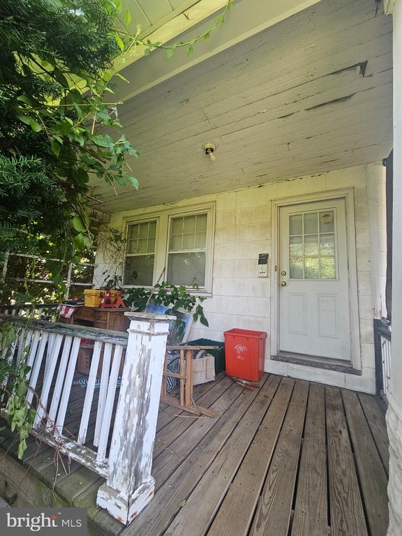 137 HIGH SCHOOL ROAD