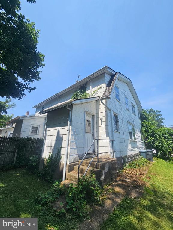 137 HIGH SCHOOL ROAD