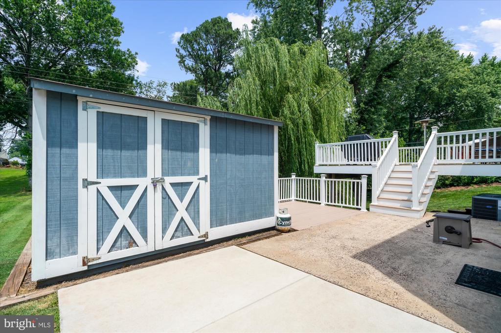 333 CENTRAL DRIVE