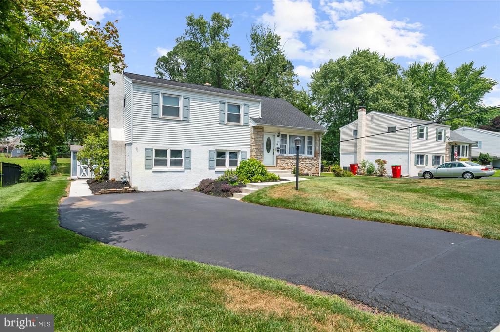 333 CENTRAL DRIVE