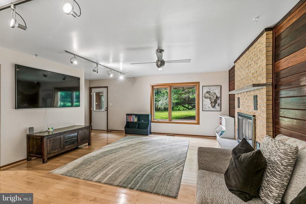 7 HAYCROFT DRIVE