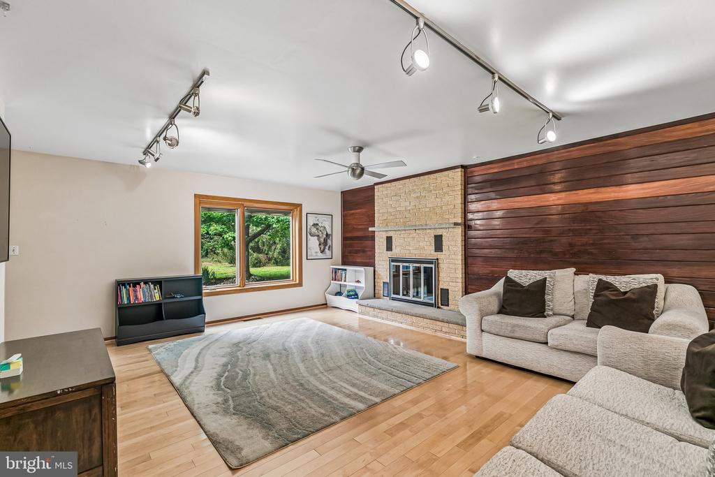 7 HAYCROFT DRIVE