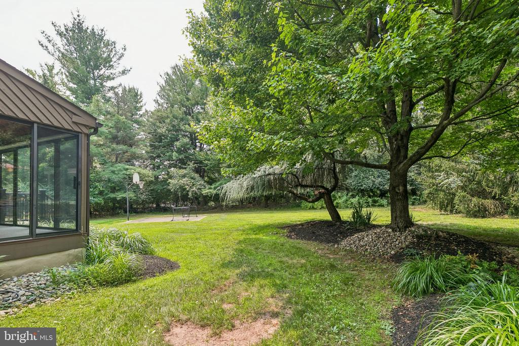 7 HAYCROFT DRIVE