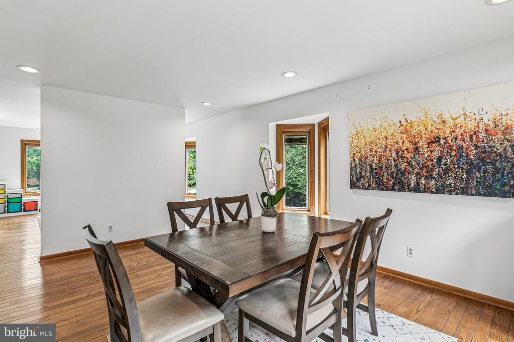 7 HAYCROFT DRIVE