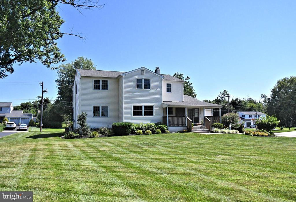 735 BELL LANE