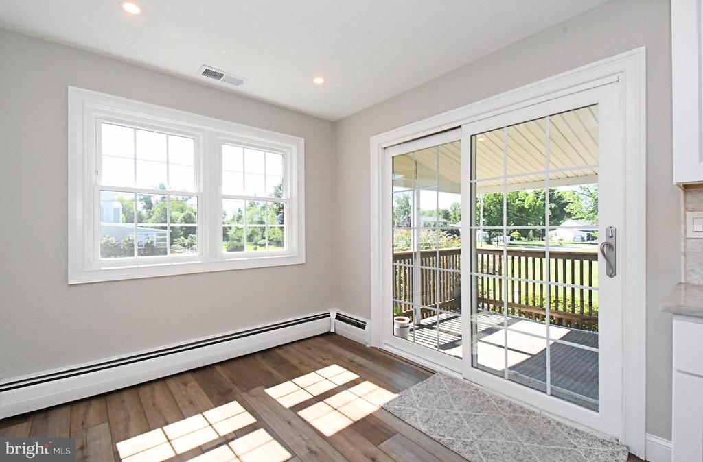 735 BELL LANE