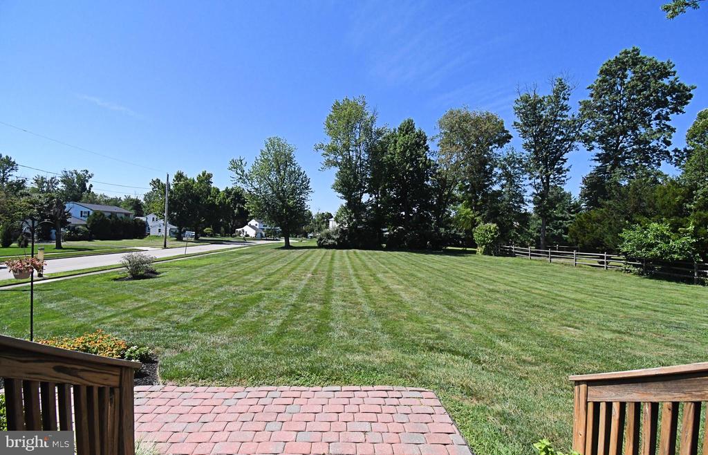 735 BELL LANE