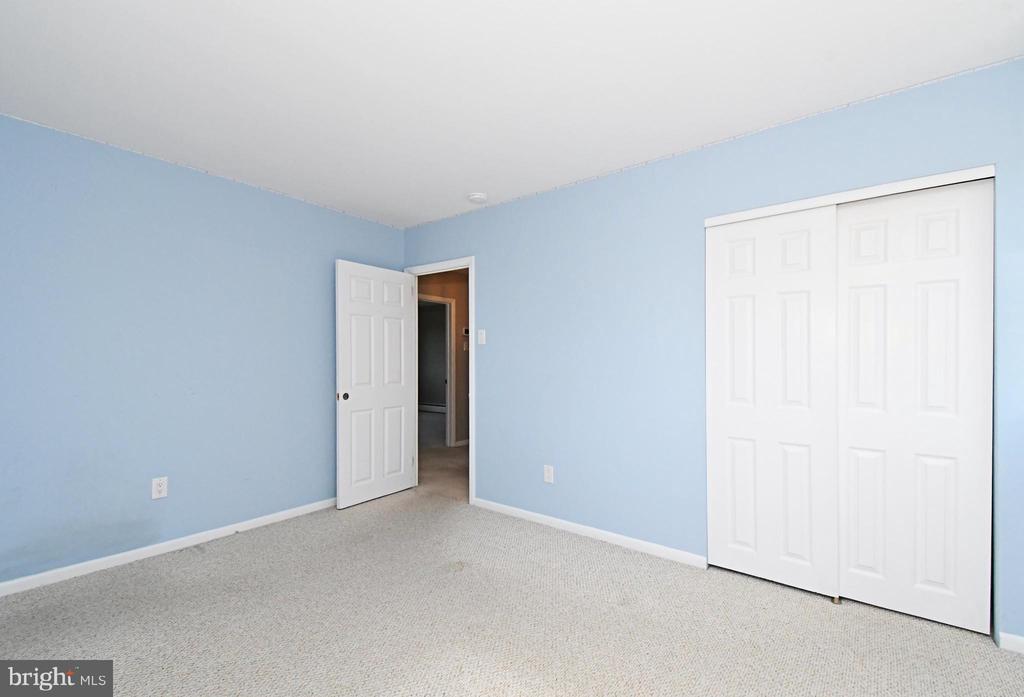 735 BELL LANE