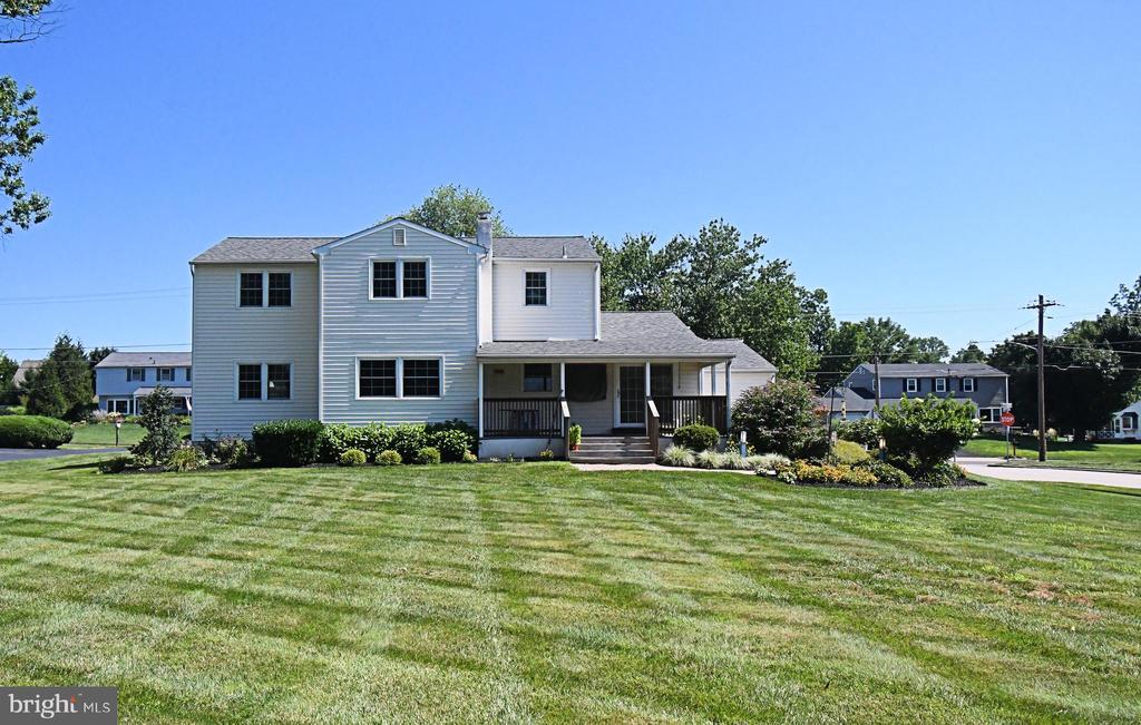 735 BELL LANE
