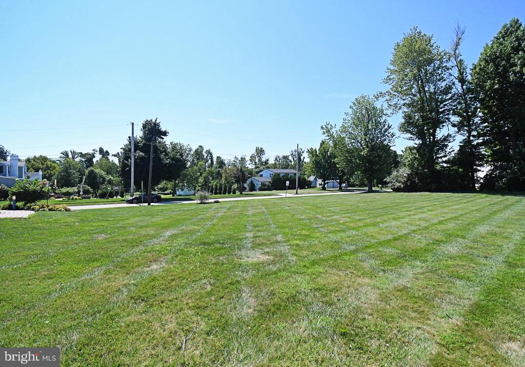 735 BELL LANE