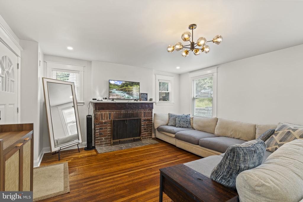 33 ROSEDALE ROAD