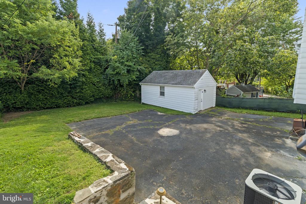 33 ROSEDALE ROAD