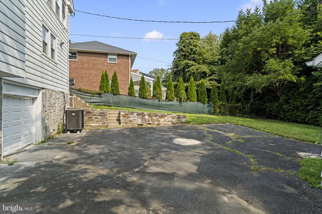 33 ROSEDALE ROAD