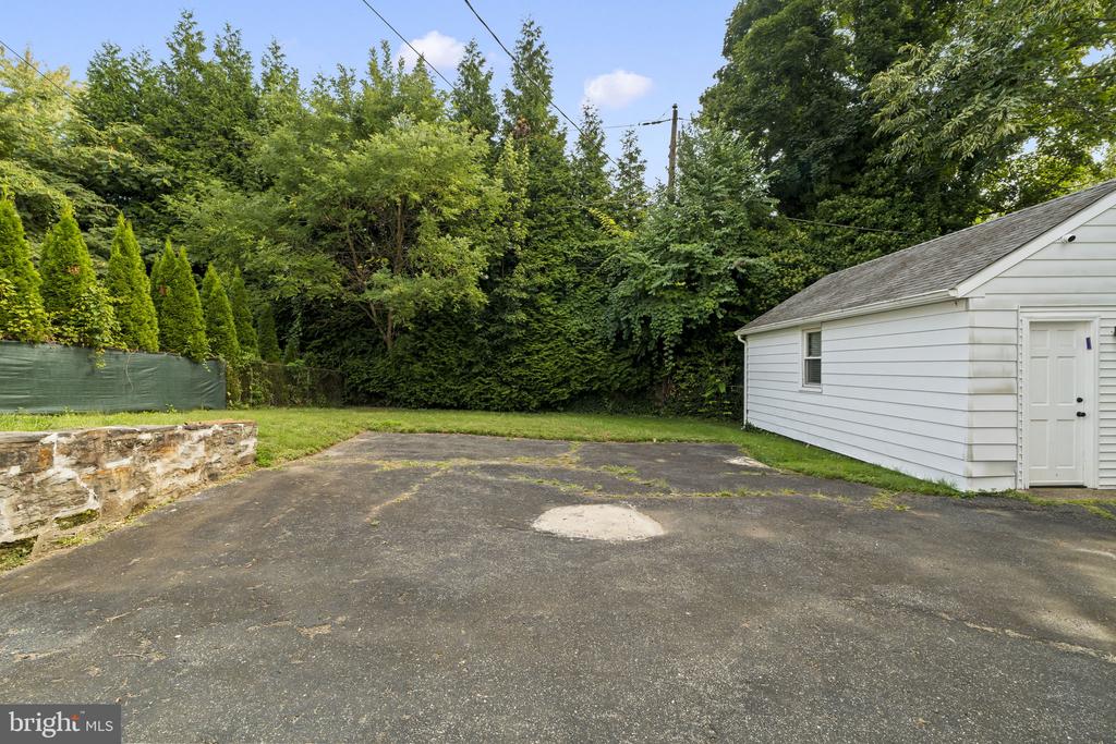 33 ROSEDALE ROAD