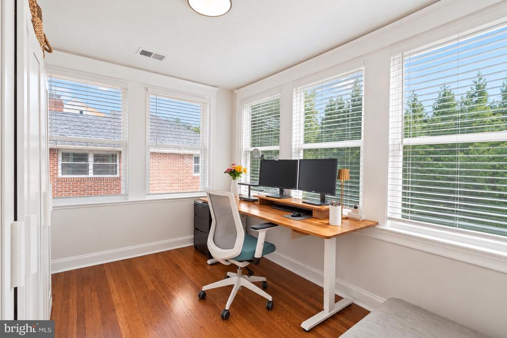 33 ROSEDALE ROAD