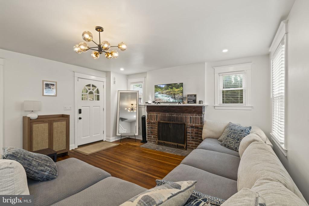 33 ROSEDALE ROAD