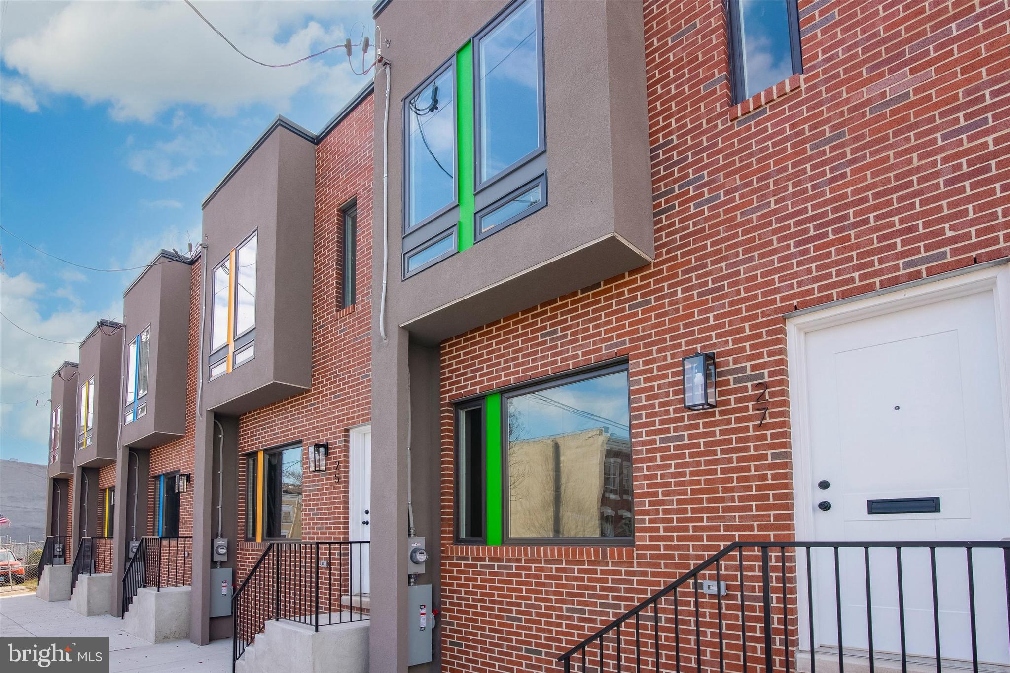 27 E SOMERSET STREET