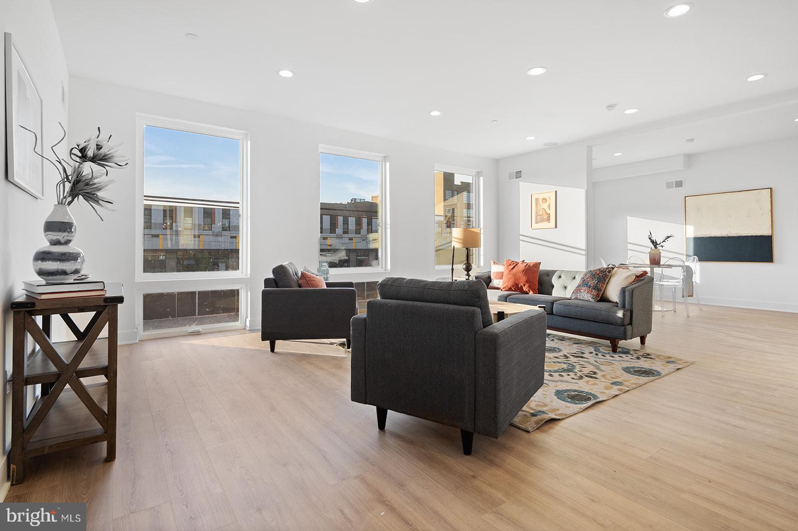 1540 FRANKFORD AVENUE 4D