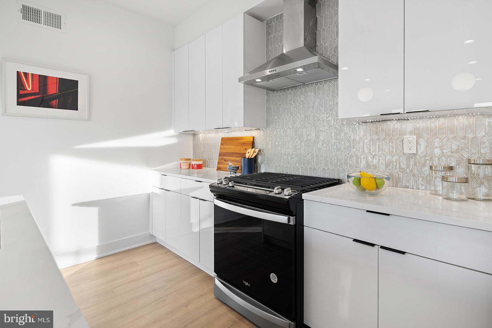 1540 FRANKFORD AVENUE 4D