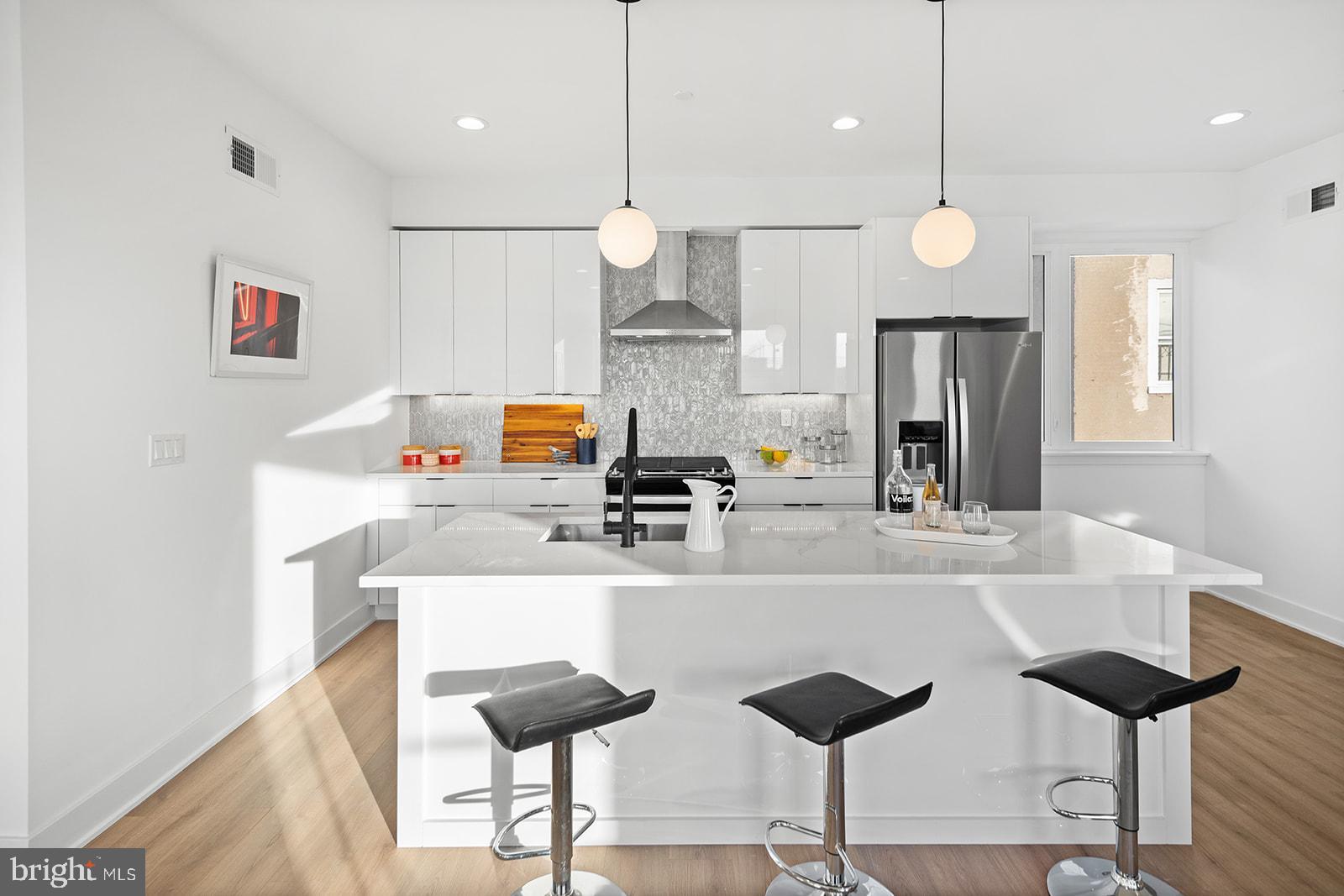 1540 FRANKFORD AVENUE 4D