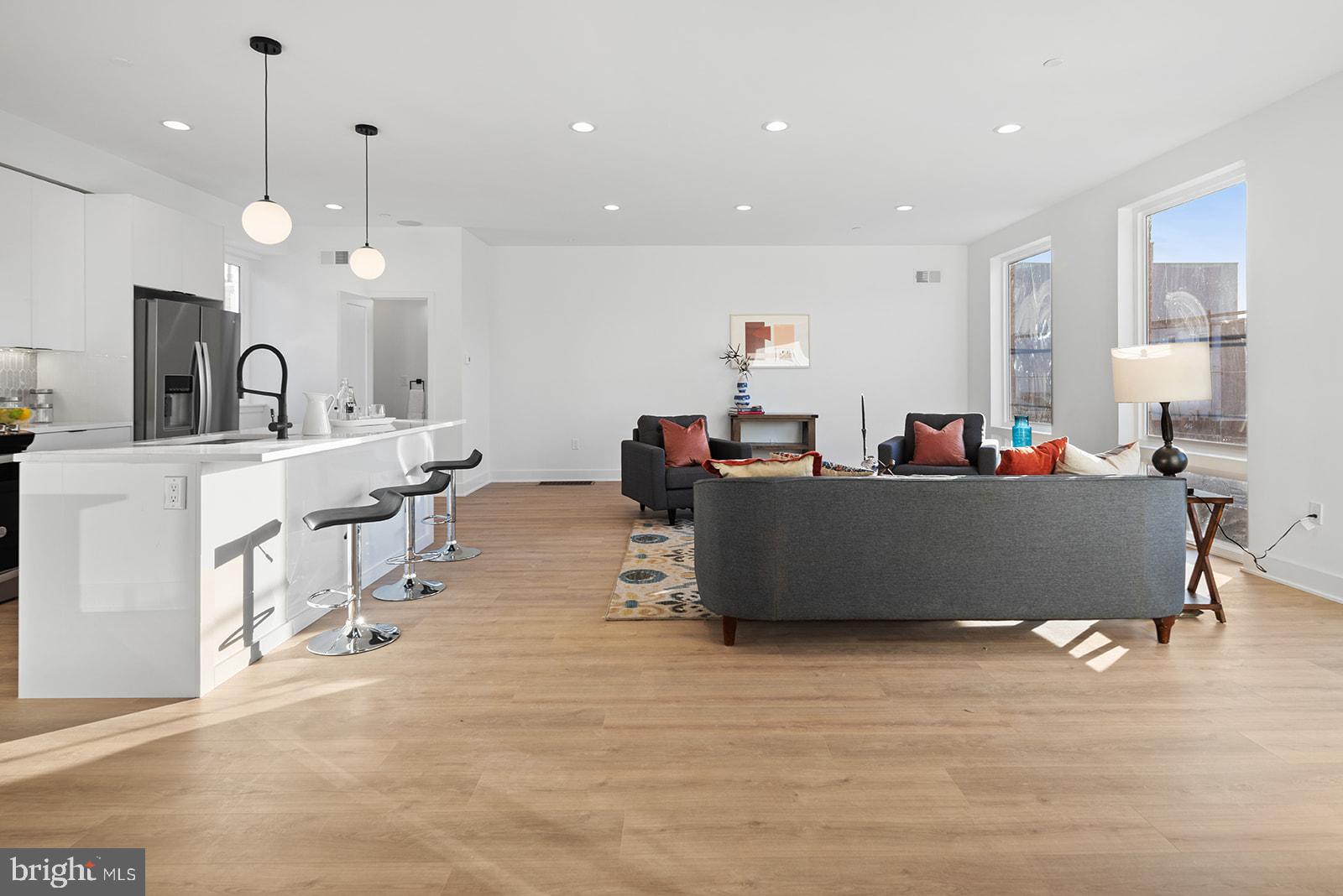 1540 FRANKFORD AVENUE 4D